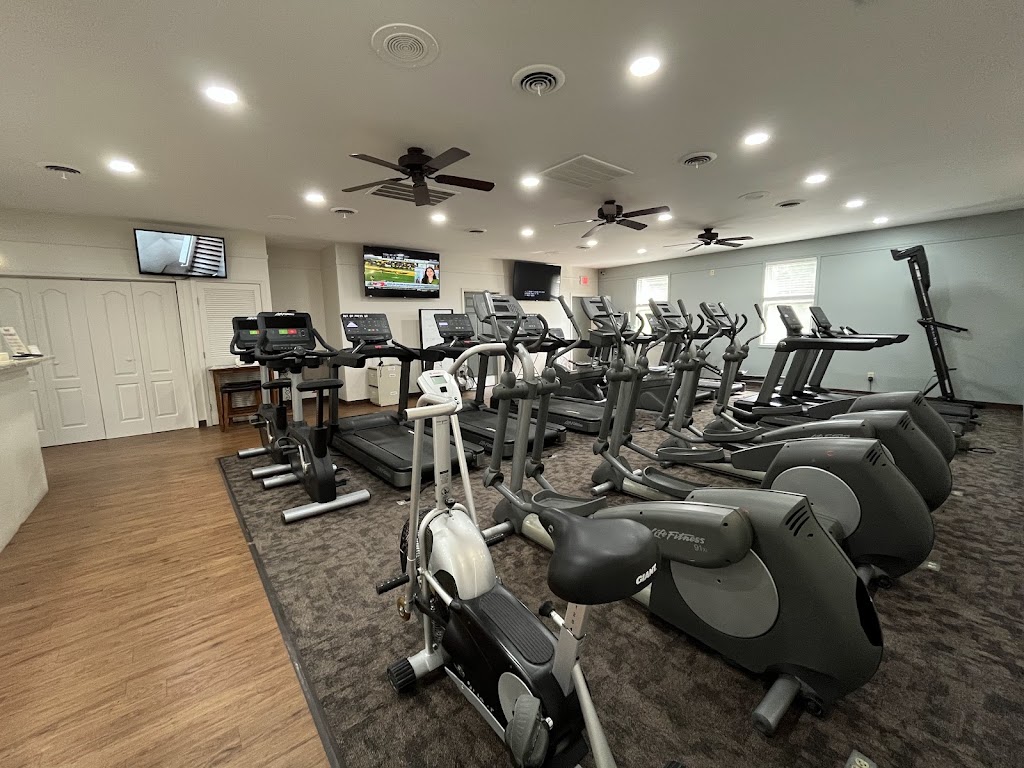  Bridgewater 24/7 Family Fitness