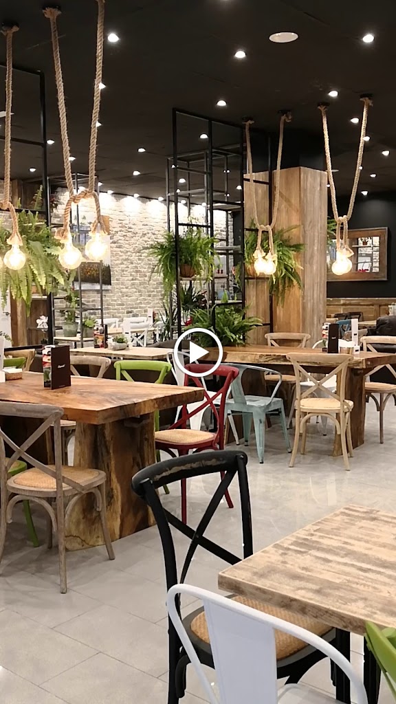Liaopastel PANADERIA CAFETERIA. — Videos