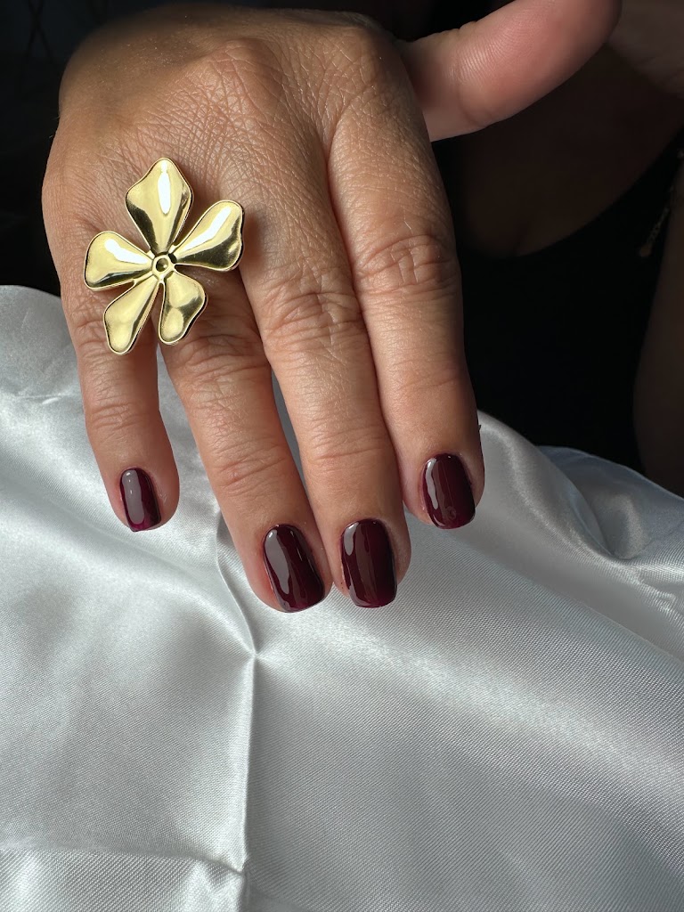 Carolina Lopez nails artist — Del propietario