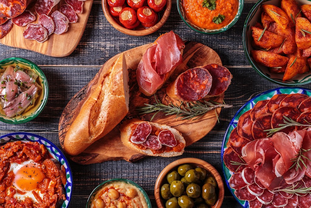 Restaurant Tiberius — Comida y bebida