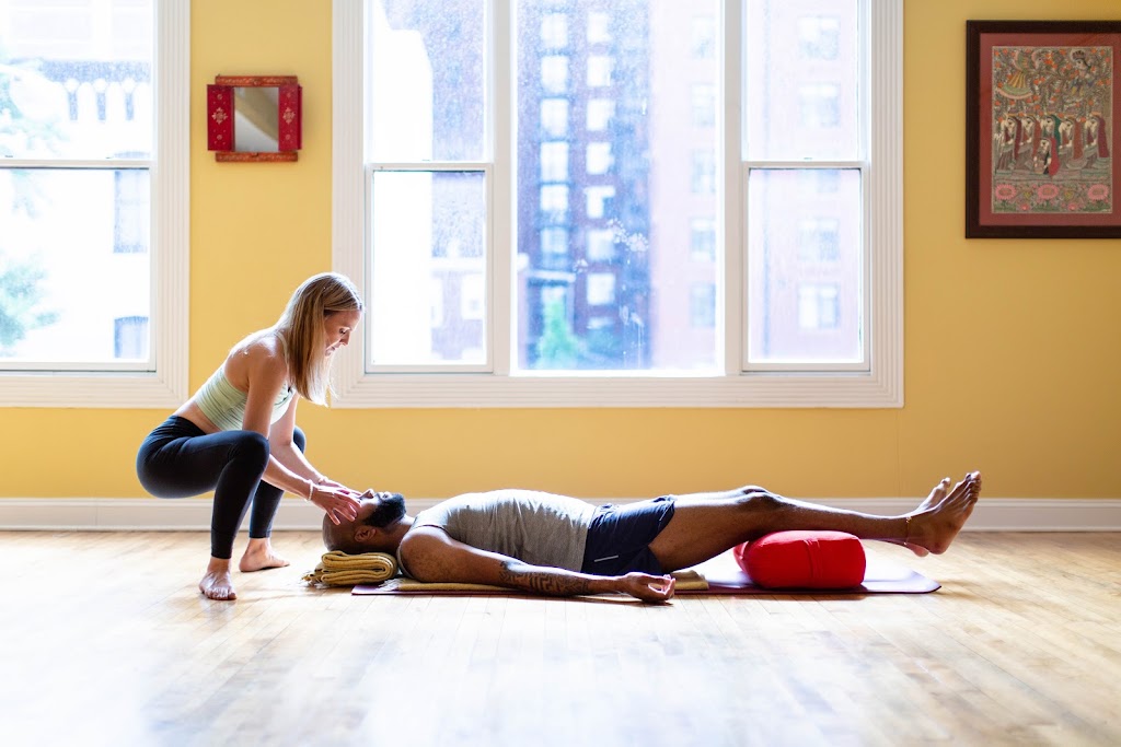  Bhakti Yoga DC