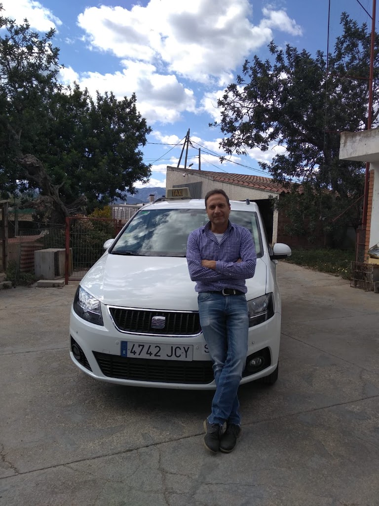 TAXI TORTOSA SERGIO SERRET. ENGLISH SPOKEN