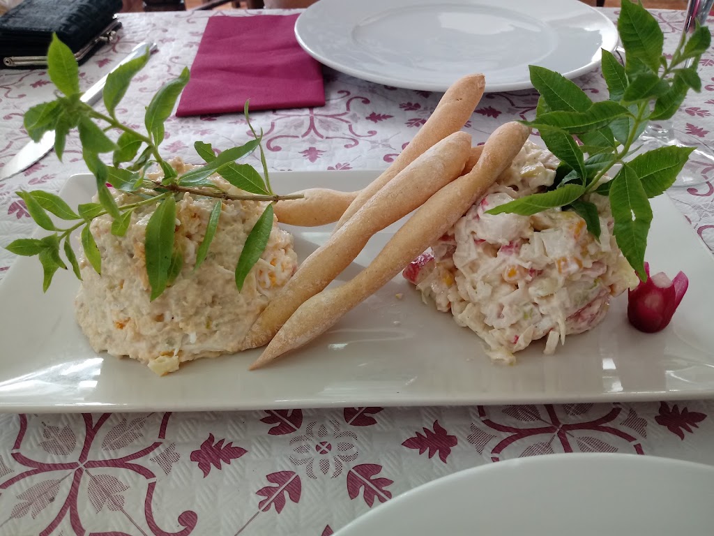 casa pincho restaurante — Comida y bebida
