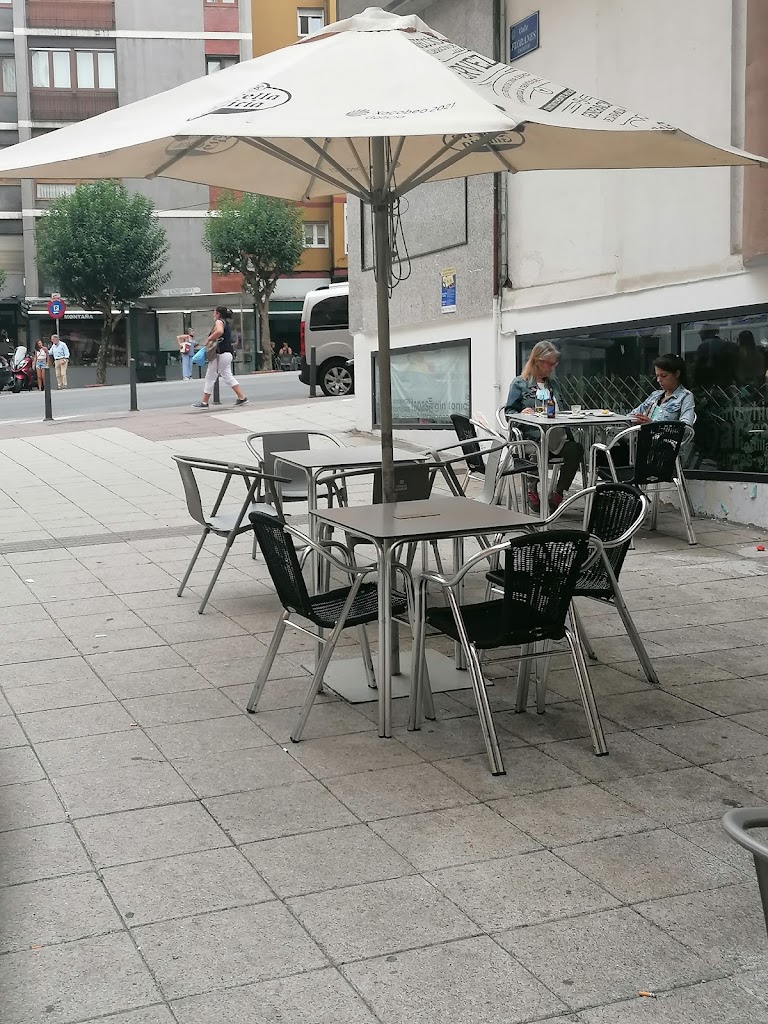 El Molino-Cafe, Bar y Restaurante