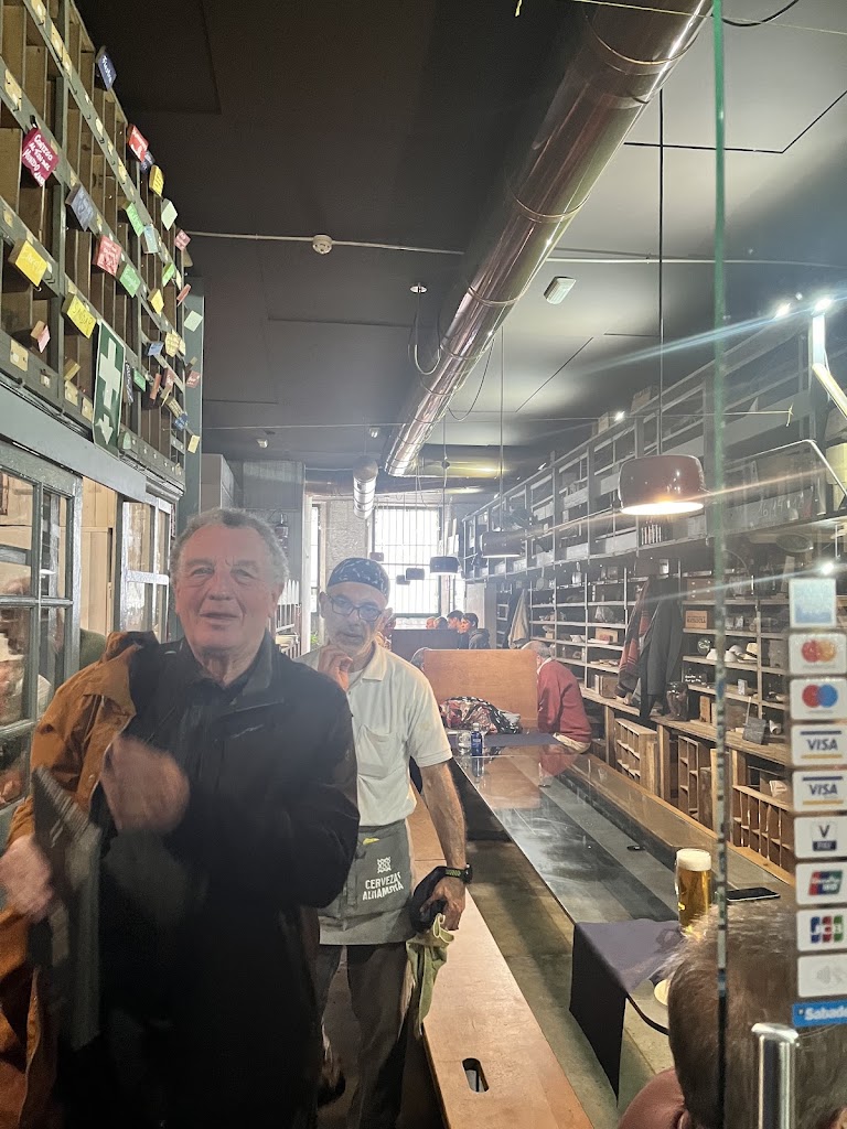 Bodegon Casas Chico — Ambiente