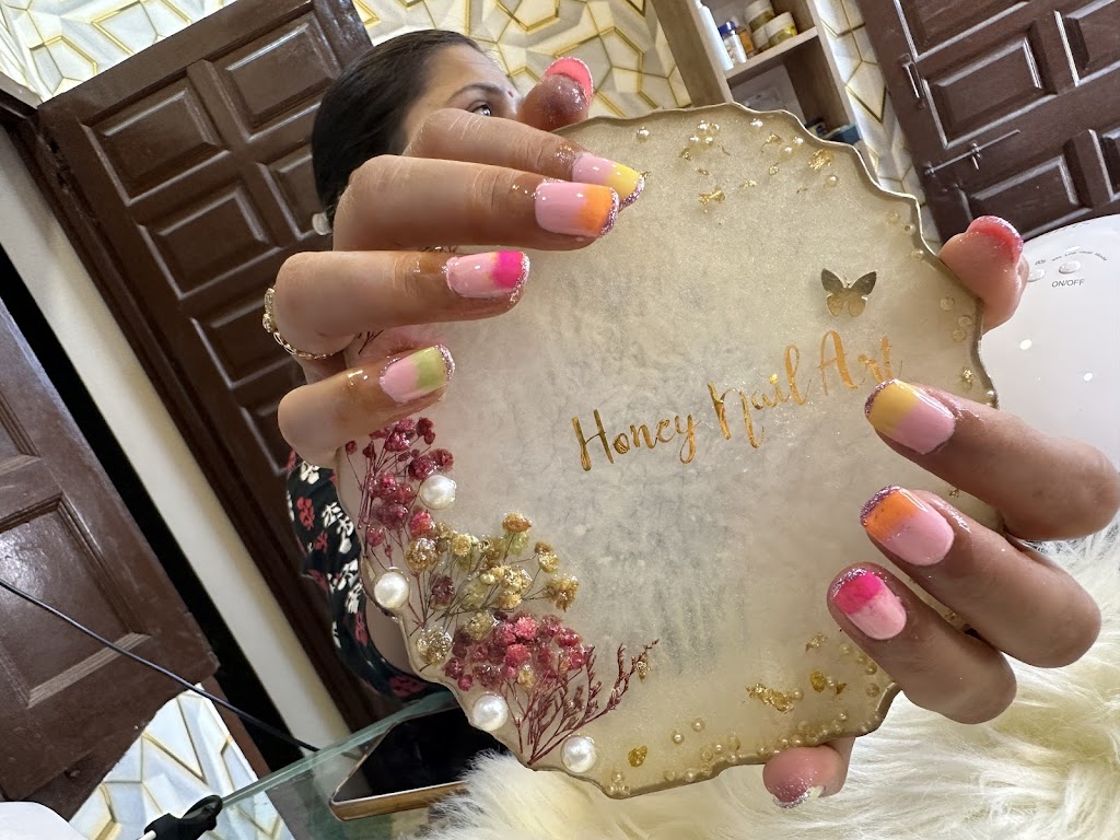 Honey Beauty Point Hiran Magri Sector 14 Udaipur Ladies