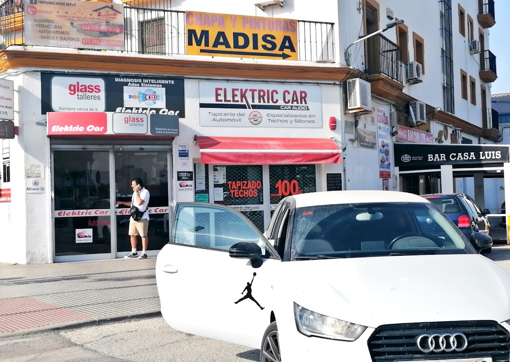 Elektric Car - Glass Talleres — Exterior