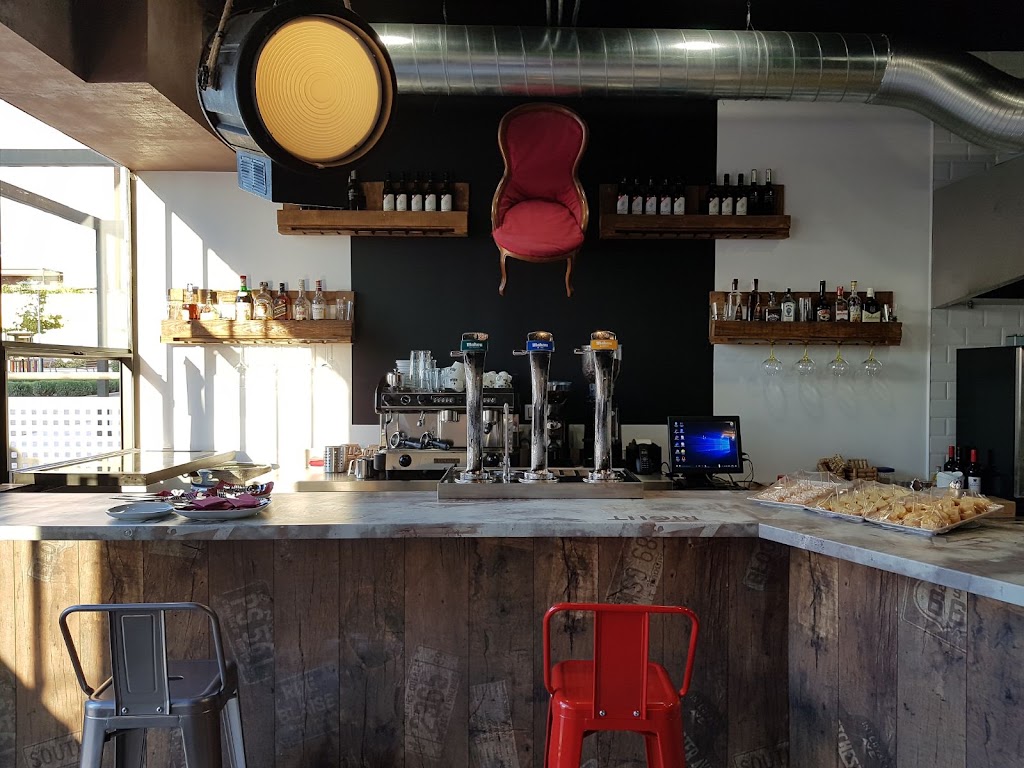 Buta-K o Butaca Rivas — Ambiente