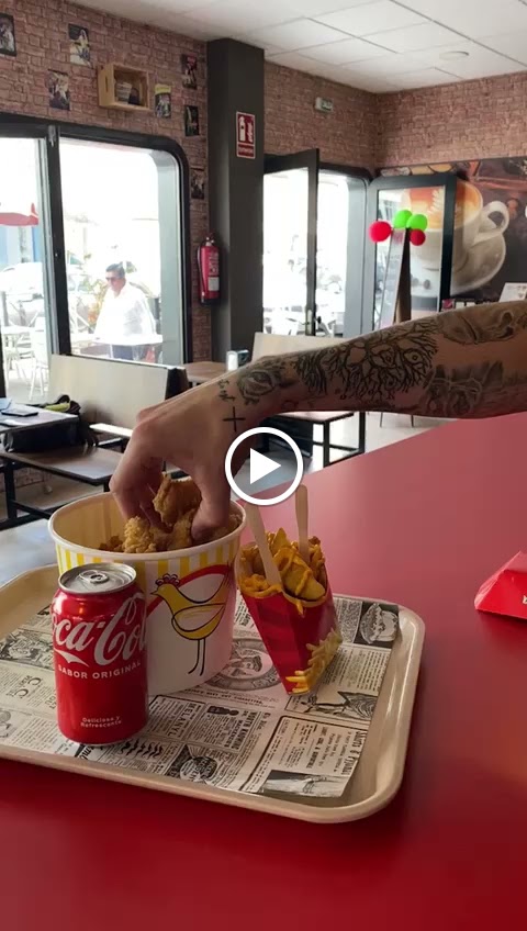 Restaurante KRISPY CHICKS — Videos