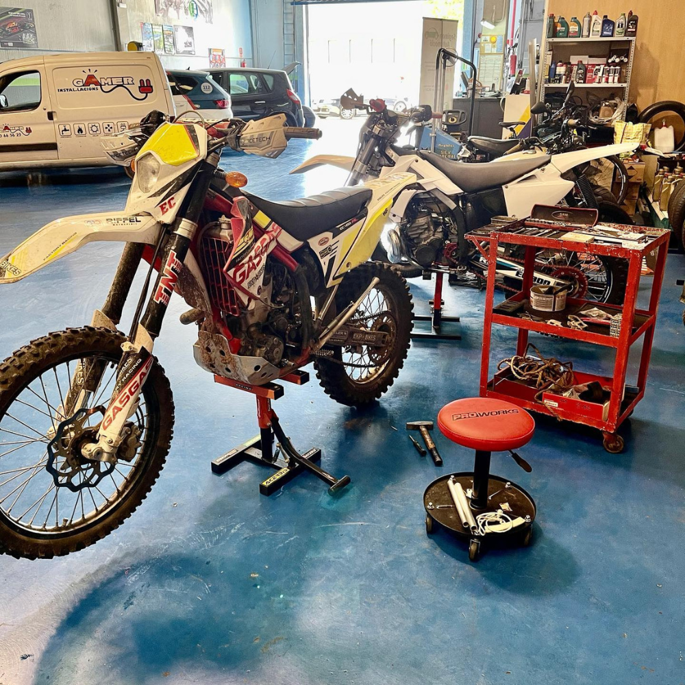 Segimon Automocio | Taller de Coches y Motos Especializado — Del propietario