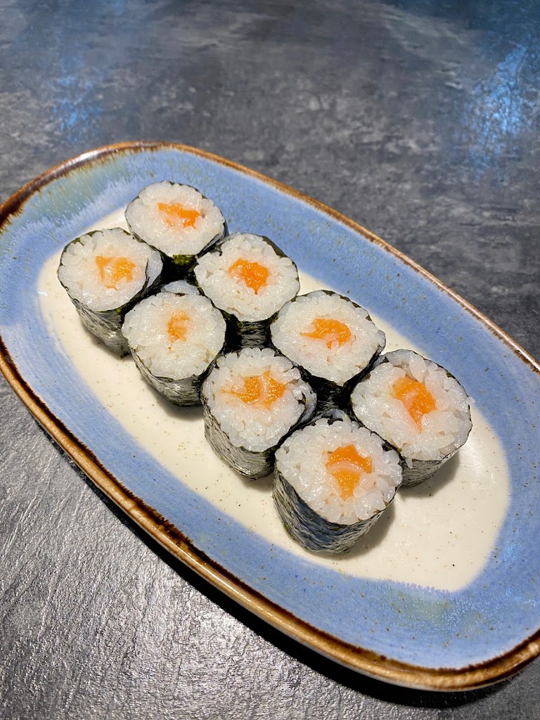 SUSHI LAI — Comida y bebida