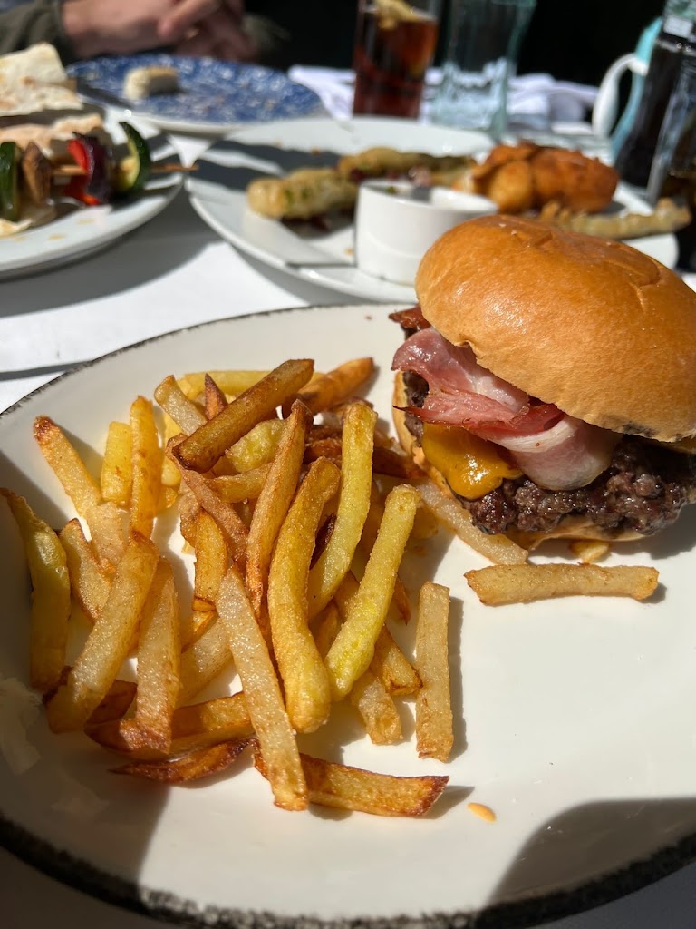 Restaurante El Jardin de Teo — Hamburguesa