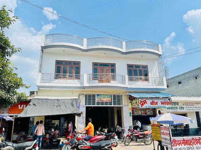 Oyo Saamraatt Hoottl Shsvaan