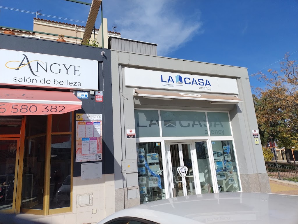 ANGYE Salon de belleza — Exterior