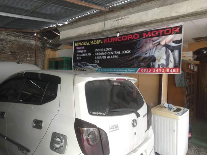 Bengkel Mobil "Kuncoro Motor"