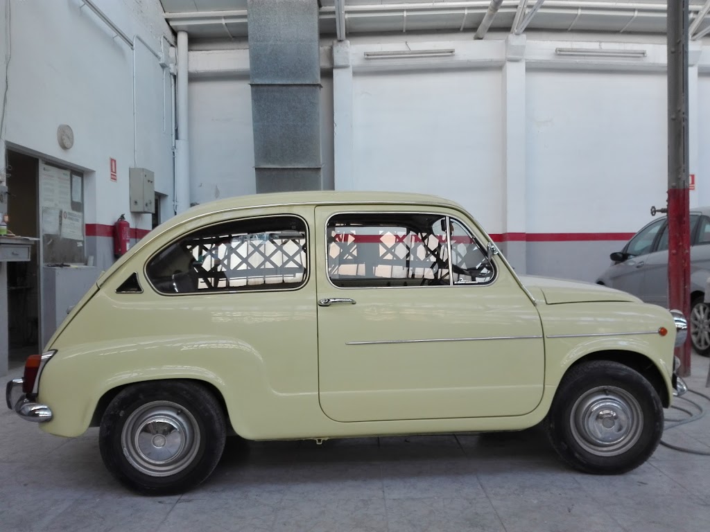 Pinturas de Coches Juan I Lucas Paris Sl