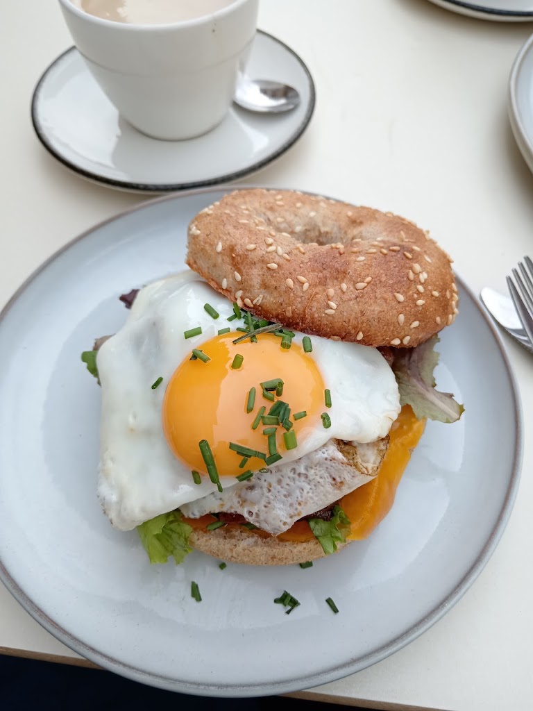 La Corretgera — Sandwich mixto con huevo