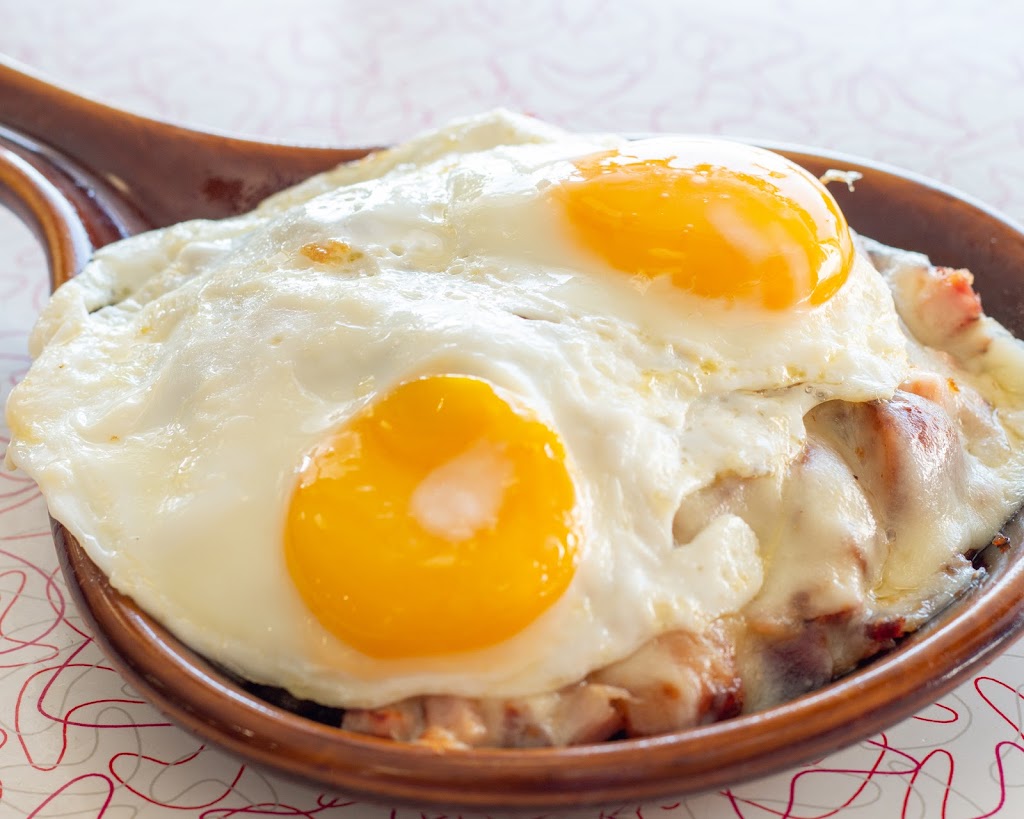  Douglas Avenue Diner