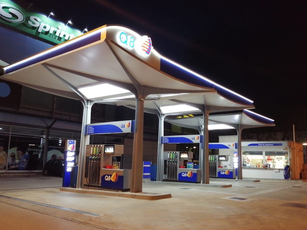 Q8 Gasolinera Sant Andreu de la Barca — Surtidor de combustible