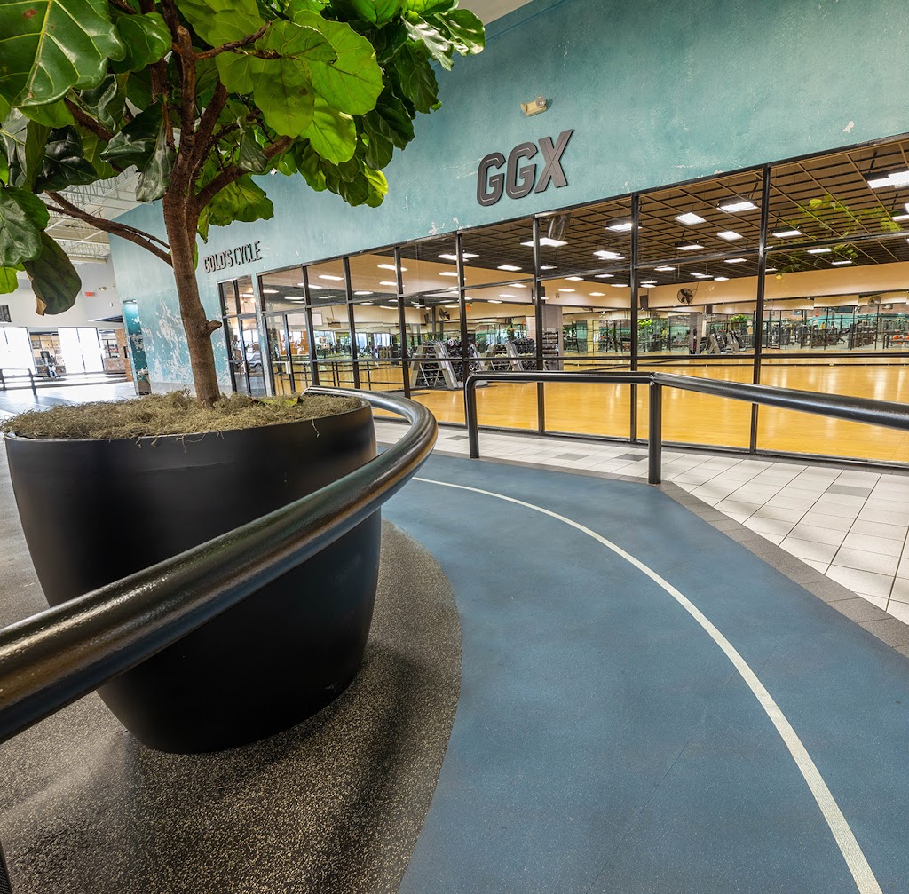  Gold's Gym San Antonio Crossroads