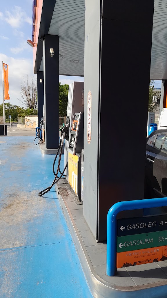 PETRO VALLES Canovelles — Estacion de servicio