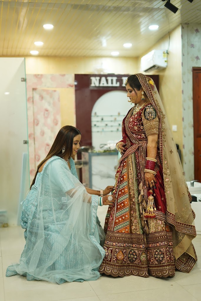 Rs Makeup Studio And Academy Trained By Lakme Professional