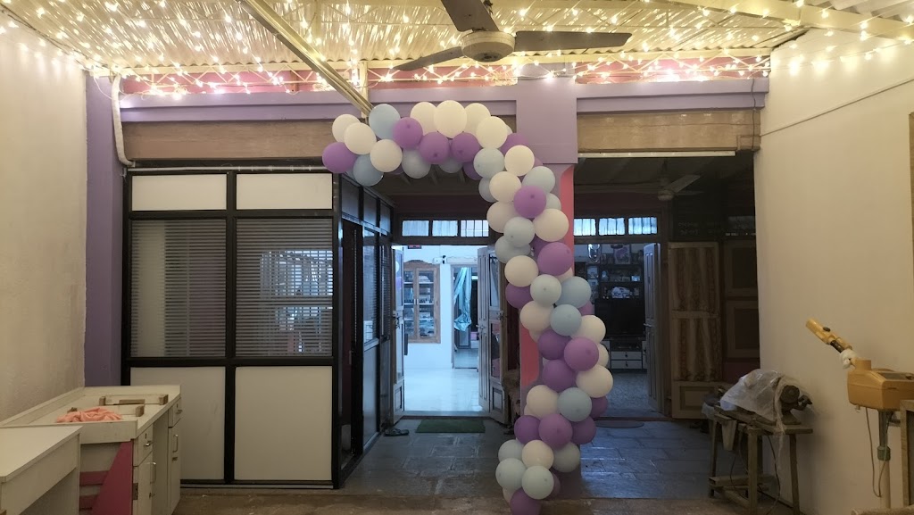 Shrungar Beauty Studio Academy