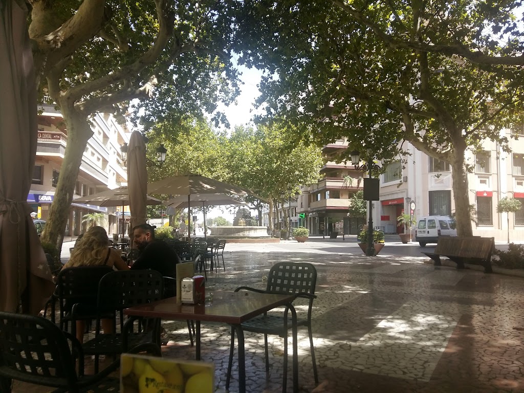 La Llimera Passeig — Ambiente