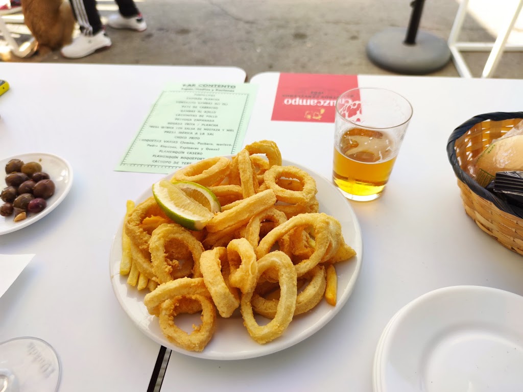 Casa Contento — Comida y bebida