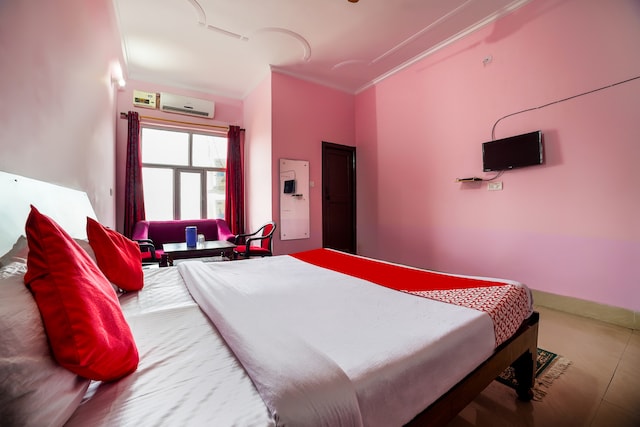 Oyo Savera Residency