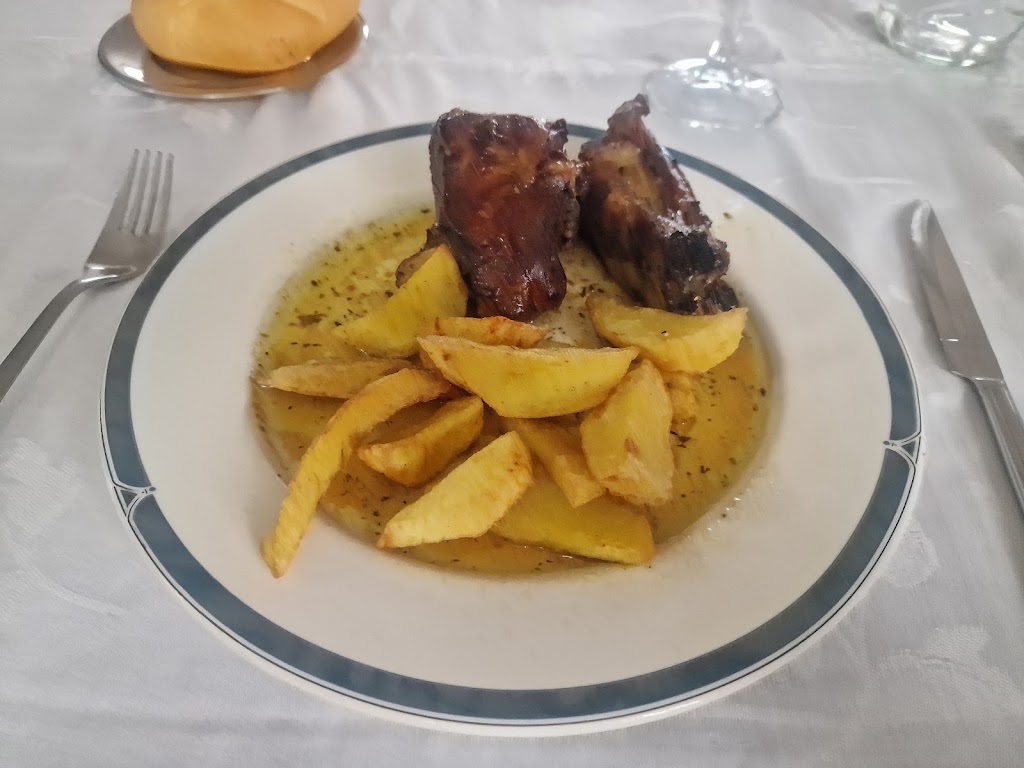 Restaurante Hostal La Bamba — Comida y bebida
