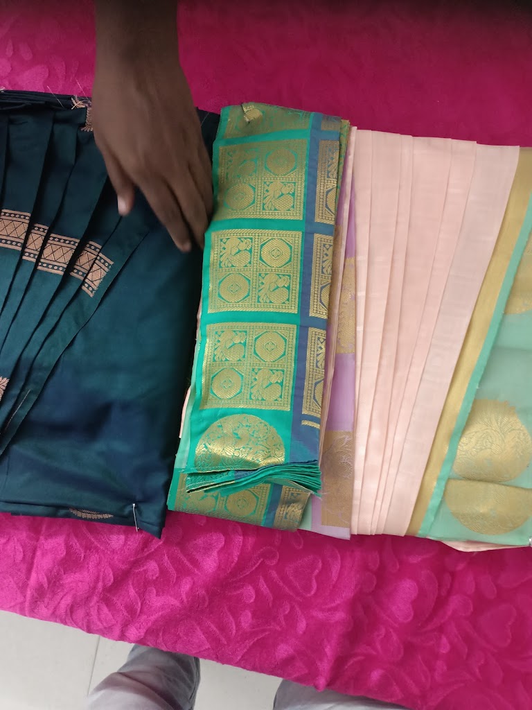 Callisto Women S Beauty Parlour Saree Prepleating