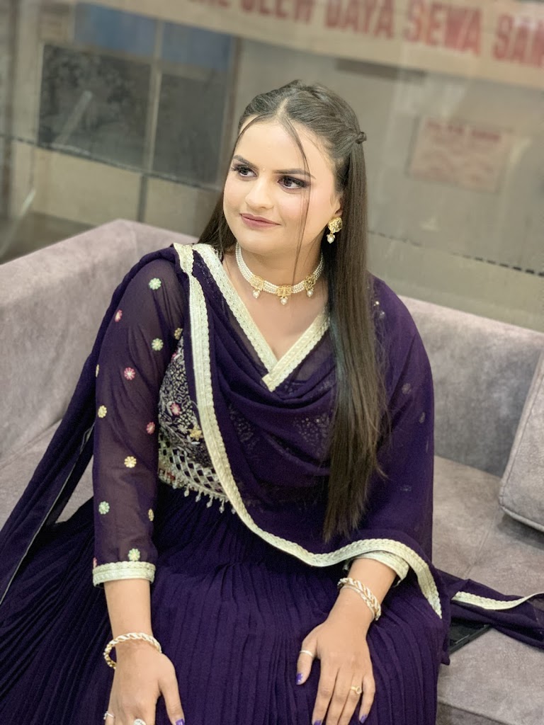 Aazam Husain Salon N Academy Salon In Hoshiarpur Beauty Salon In Hoshiarpur Top Salon Best Salon