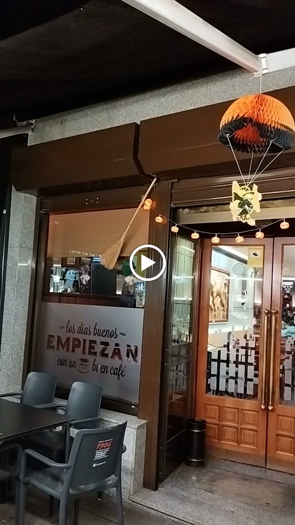 Cafeteria Nevada — Videos