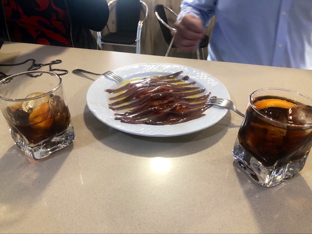 Cafe-Bar La Despensa — Comida y bebida