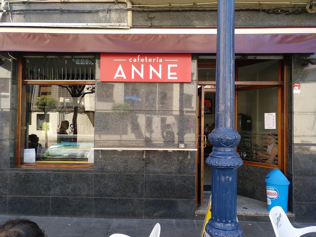 Cafeteria Anne