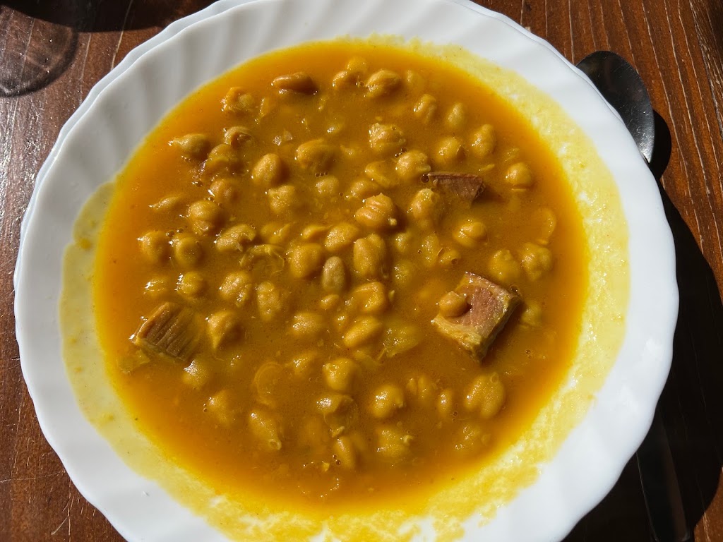 Bar Juan Luis — Cicer arietinum
