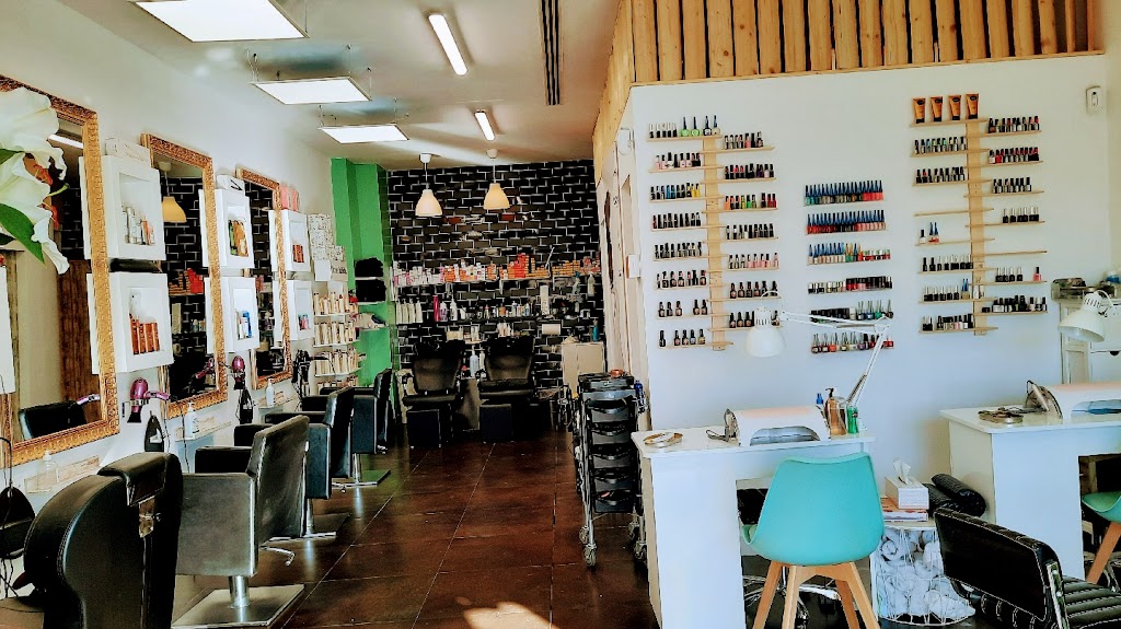 Lola d Verde Peluqueria y Estilistas — Interior