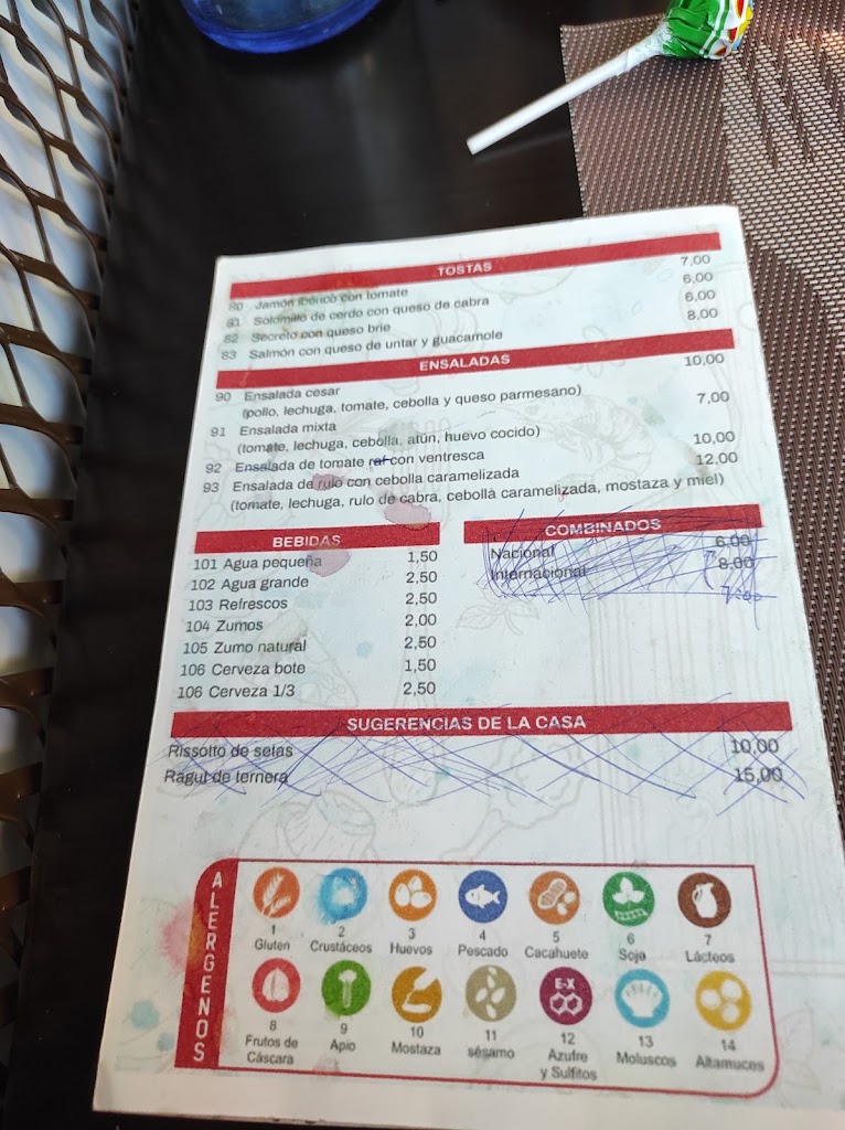 Yum cerveceria cafeteria — Carta
