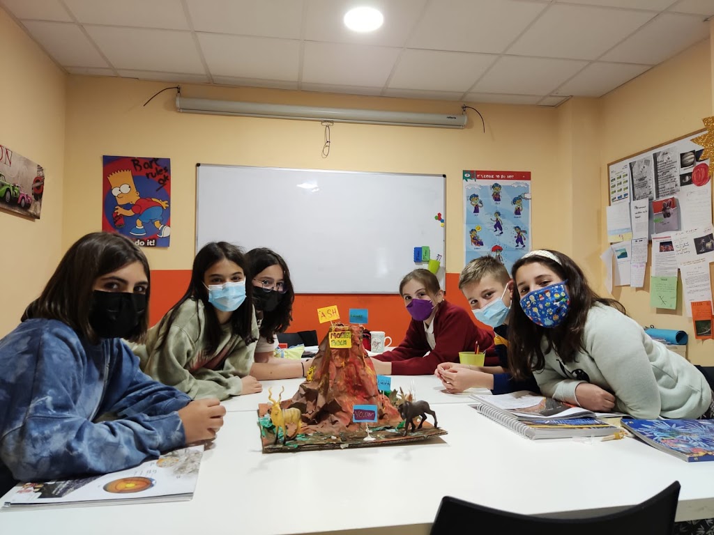 B-LINGUAL SCHOOL: Escuela de Ingles y Robotica