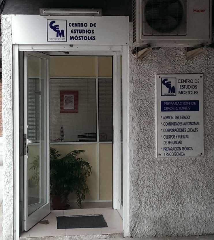 Centro De Estudios Mostoles — Del propietario