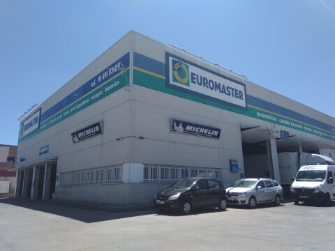 Euromaster Pinto — Exterior