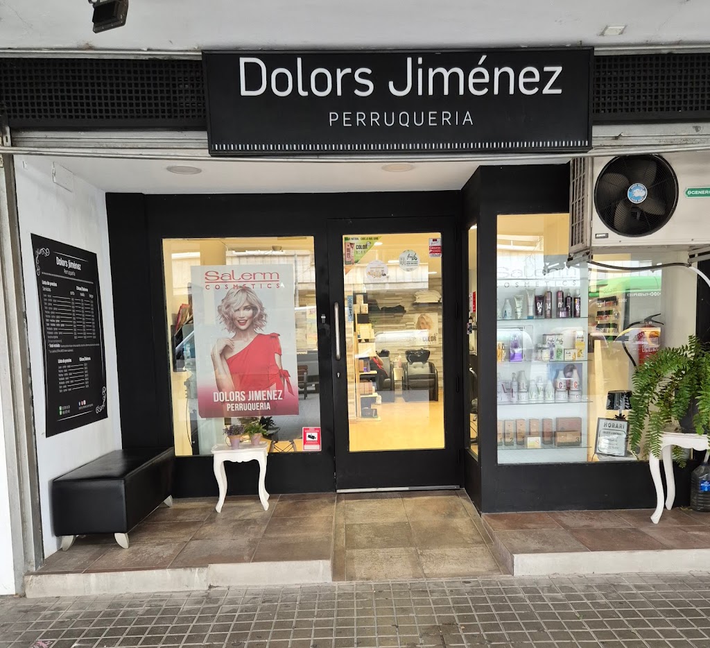 Dolors Jimenez | Peluqueria Granollers — Exterior