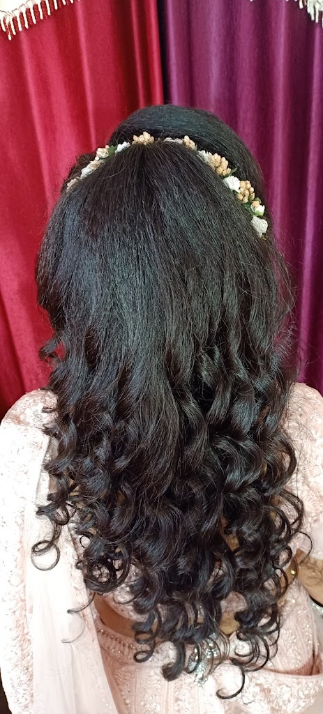 Yours Beauty Parlour