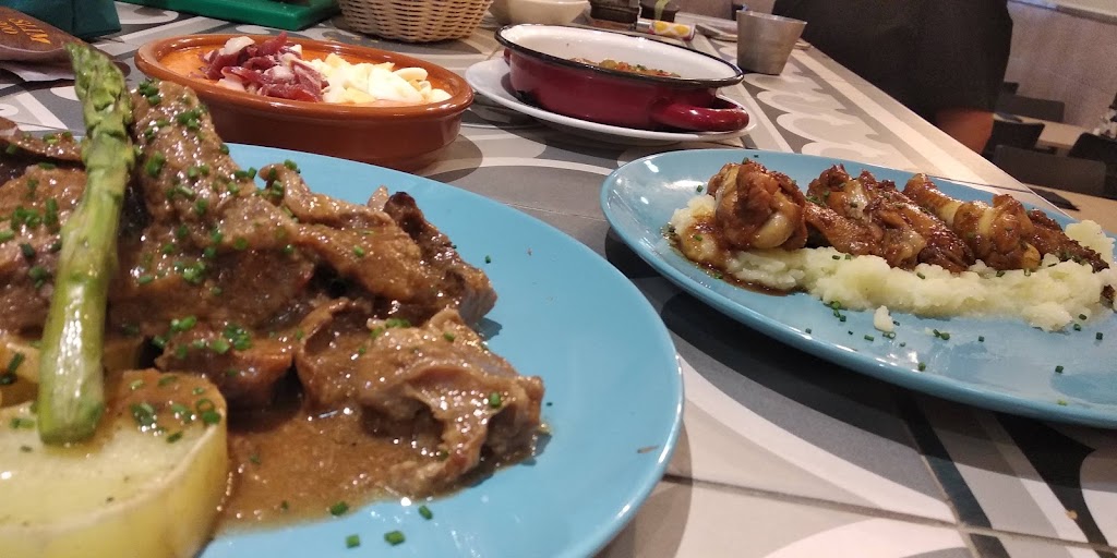 Carn d'Olla — Comida y bebida