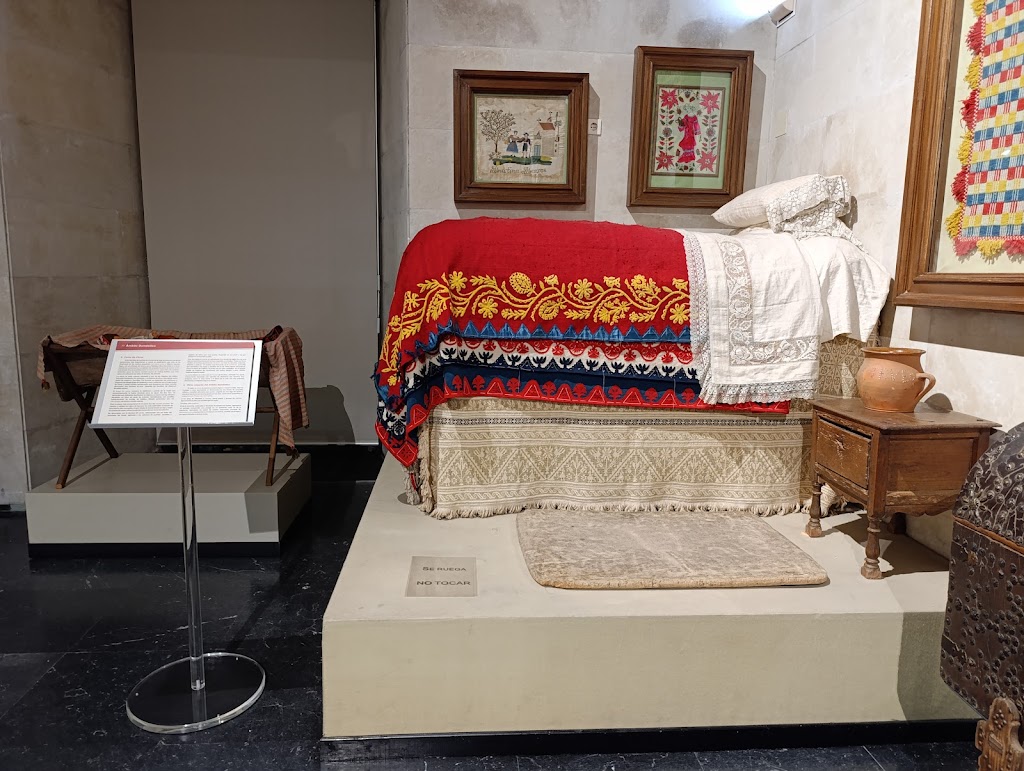 Museo Etnografico Textil Perez Enciso de Plasencia