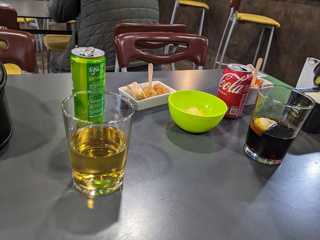 Cafe-Bar A Mouta — Comida y bebida