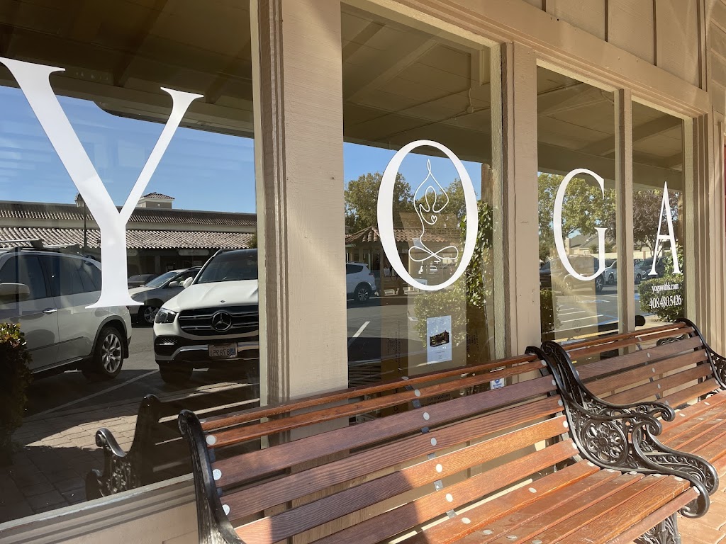  KARUNA - Yoga With Compassion