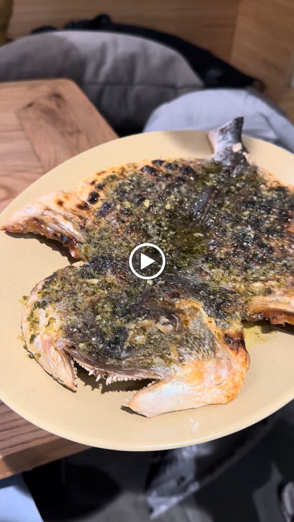 Oblikue Restaurant Masnou — Videos