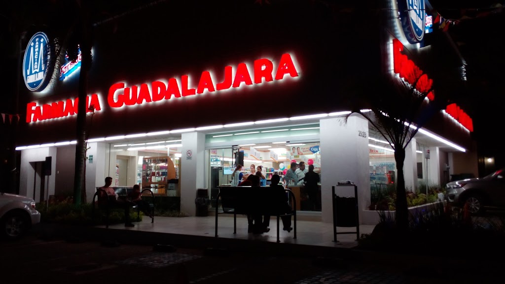 Farmacias Guadalajara Lomas Altas